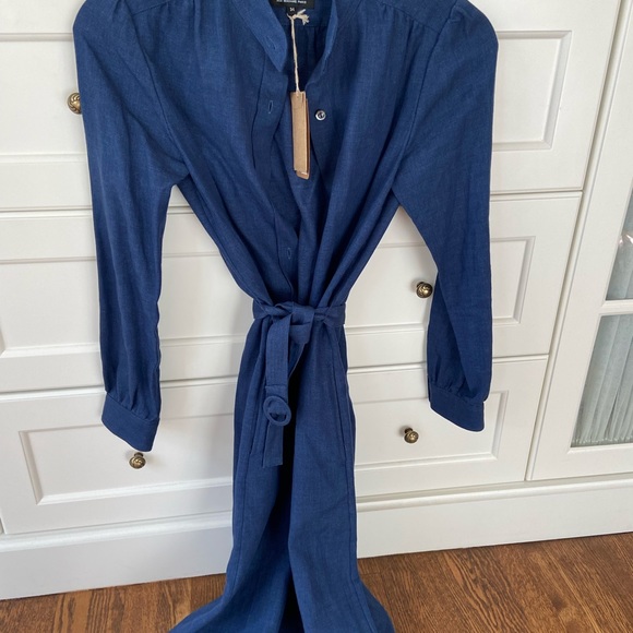 Stunning APC cotton shirt dress. Beautiful, classic piece. - Picture 2 of 7